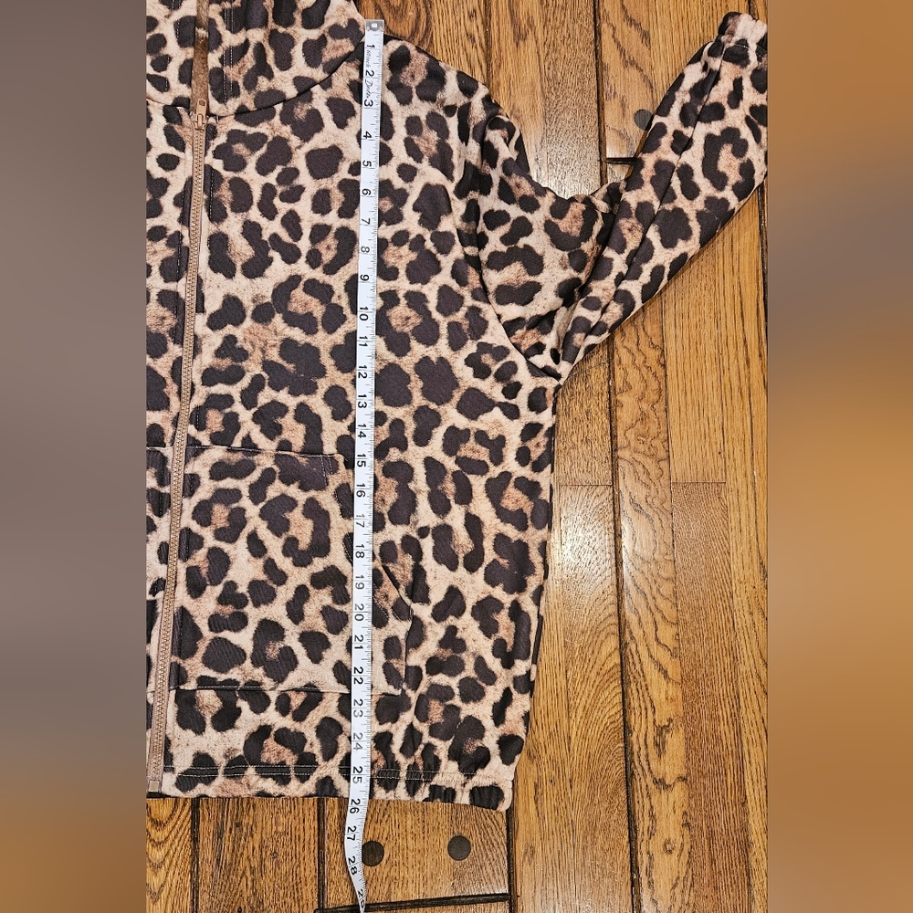 Leopard Print Zip-Up Hoodie Jacket | Plush Lined | Size 1XL - Picture 7 of 7